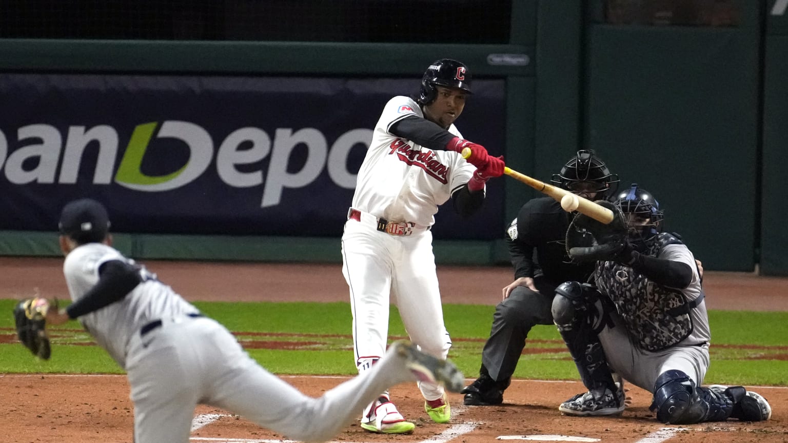 José Ramírez's sac fly 10/18/2024 Cleveland Guardians