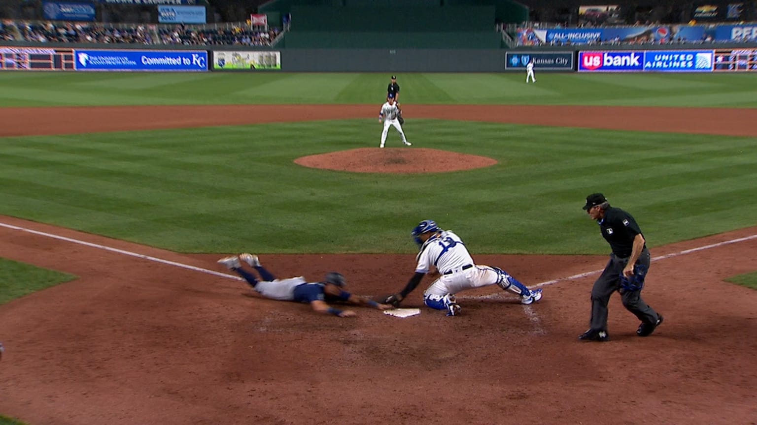 Kansas City unsuccessfully challenges the safe call | 08/16/2023