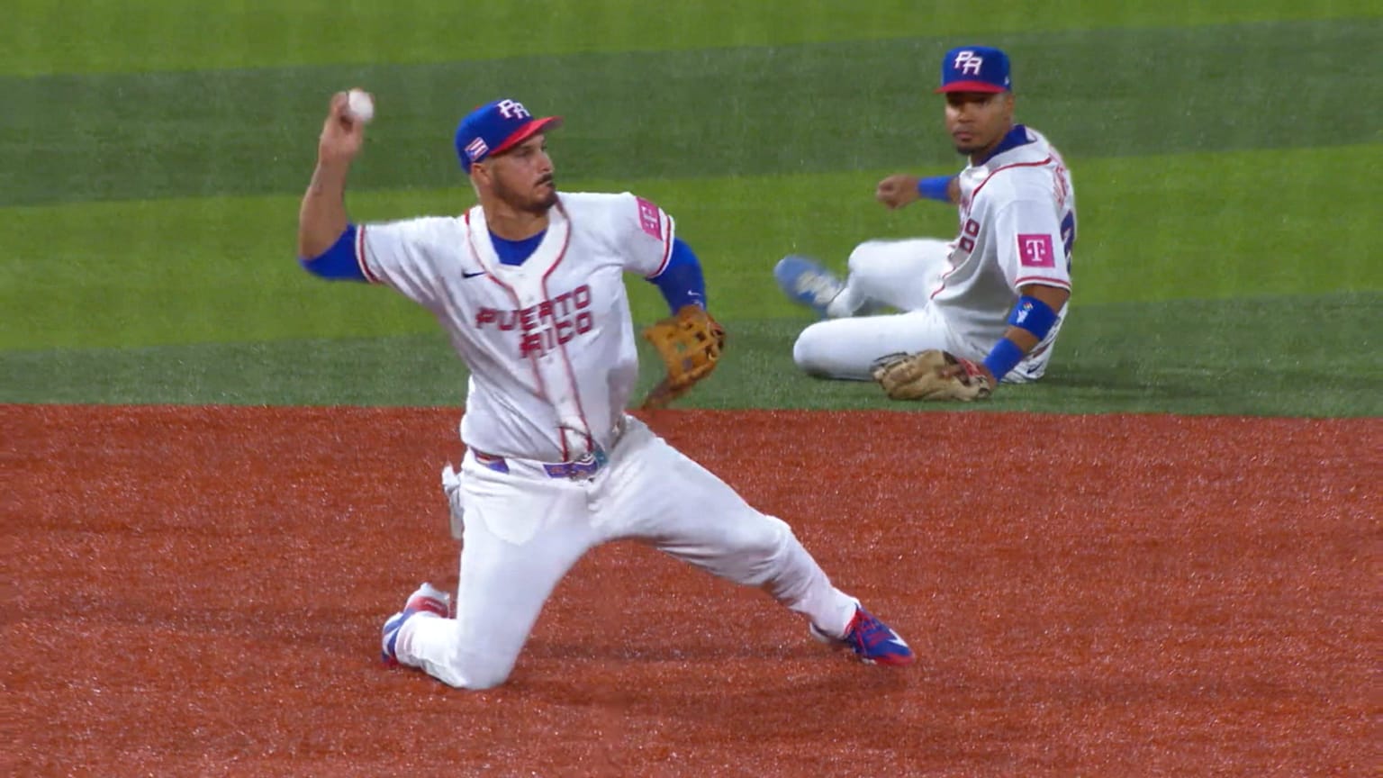 Nolan Arenado's fantastic diving stop | 03/07/2026 | MLB.com