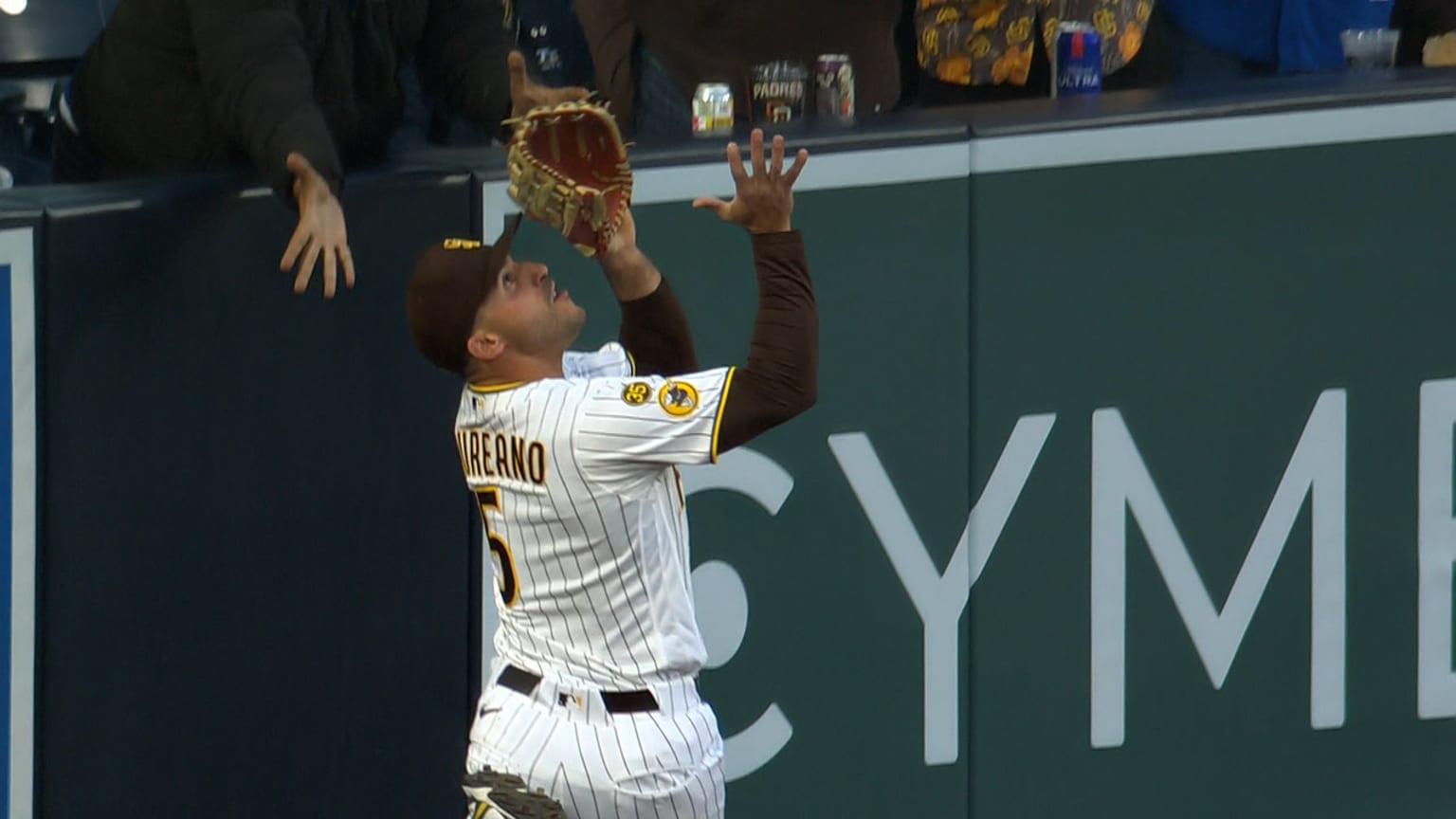Ramón Laureano's outrageous running grab | 04/27/2026 | MLB.com