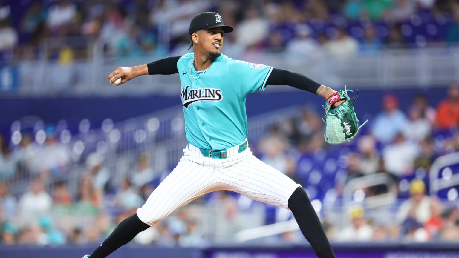 Eury Pérez's seven K's in win | 04/19/2026 | MLB.com
