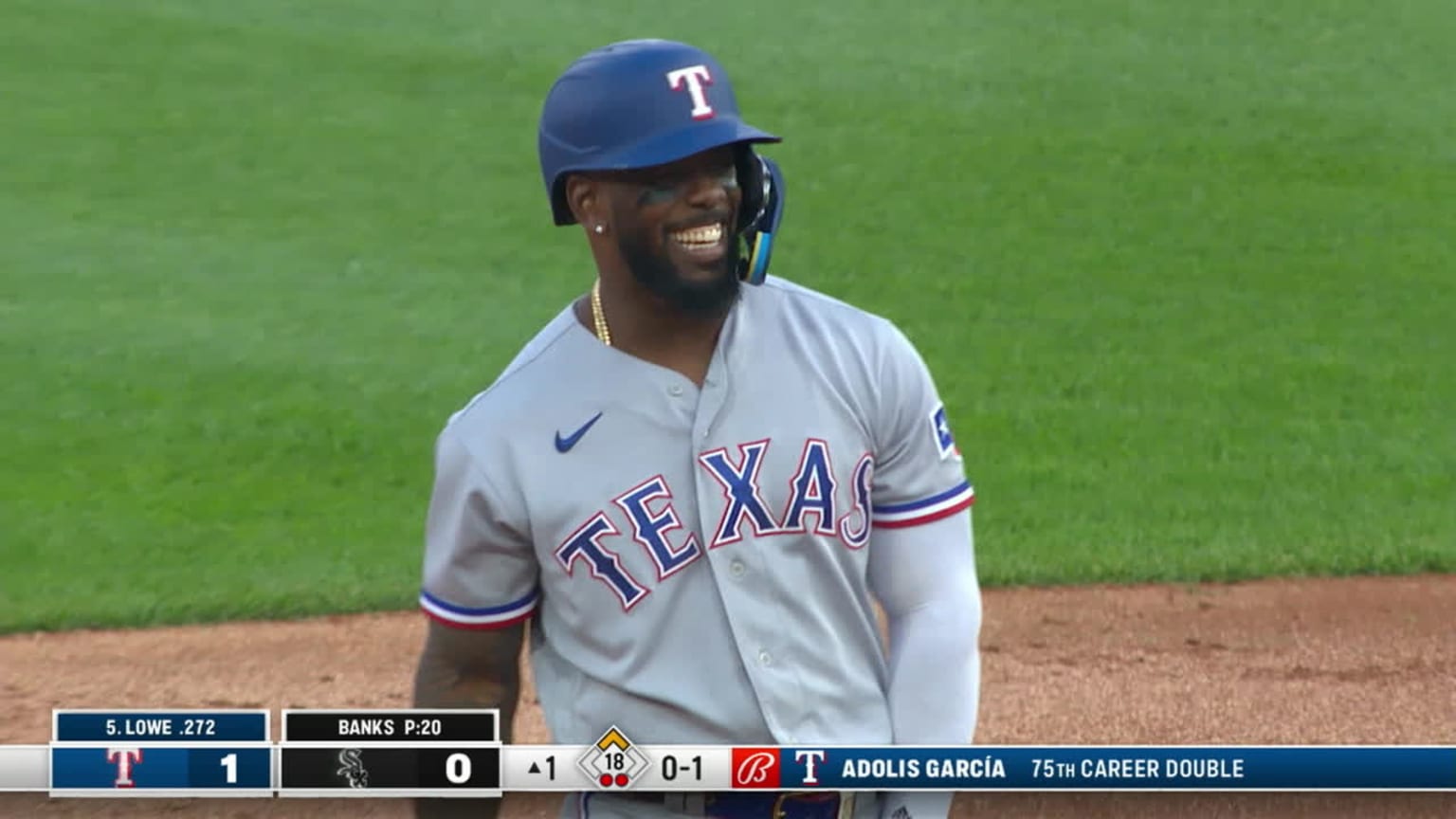 Adolis García produce con doble 19/06/2023 Los Rangers de Texas