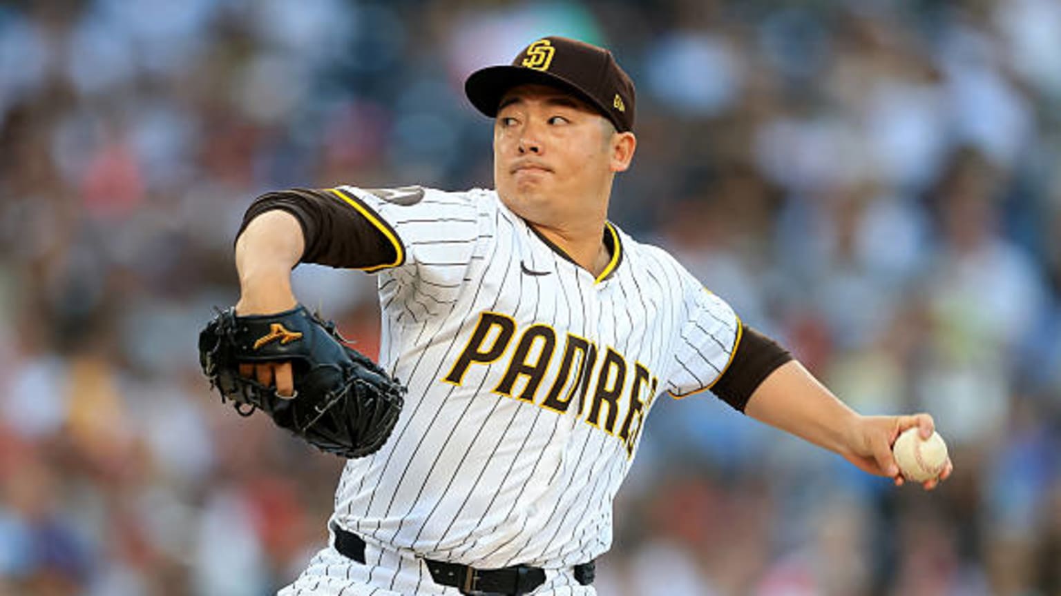 Yuki Matsui sidesteps twobase jam in the 8th 07/12/2025 San Diego Padres