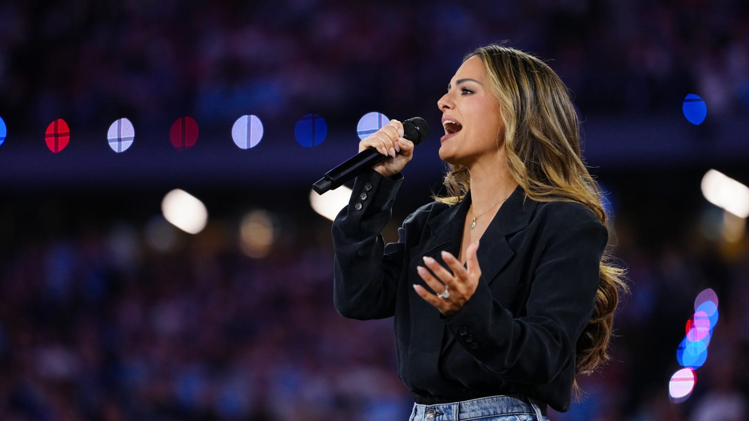 Pia Toscano performs 