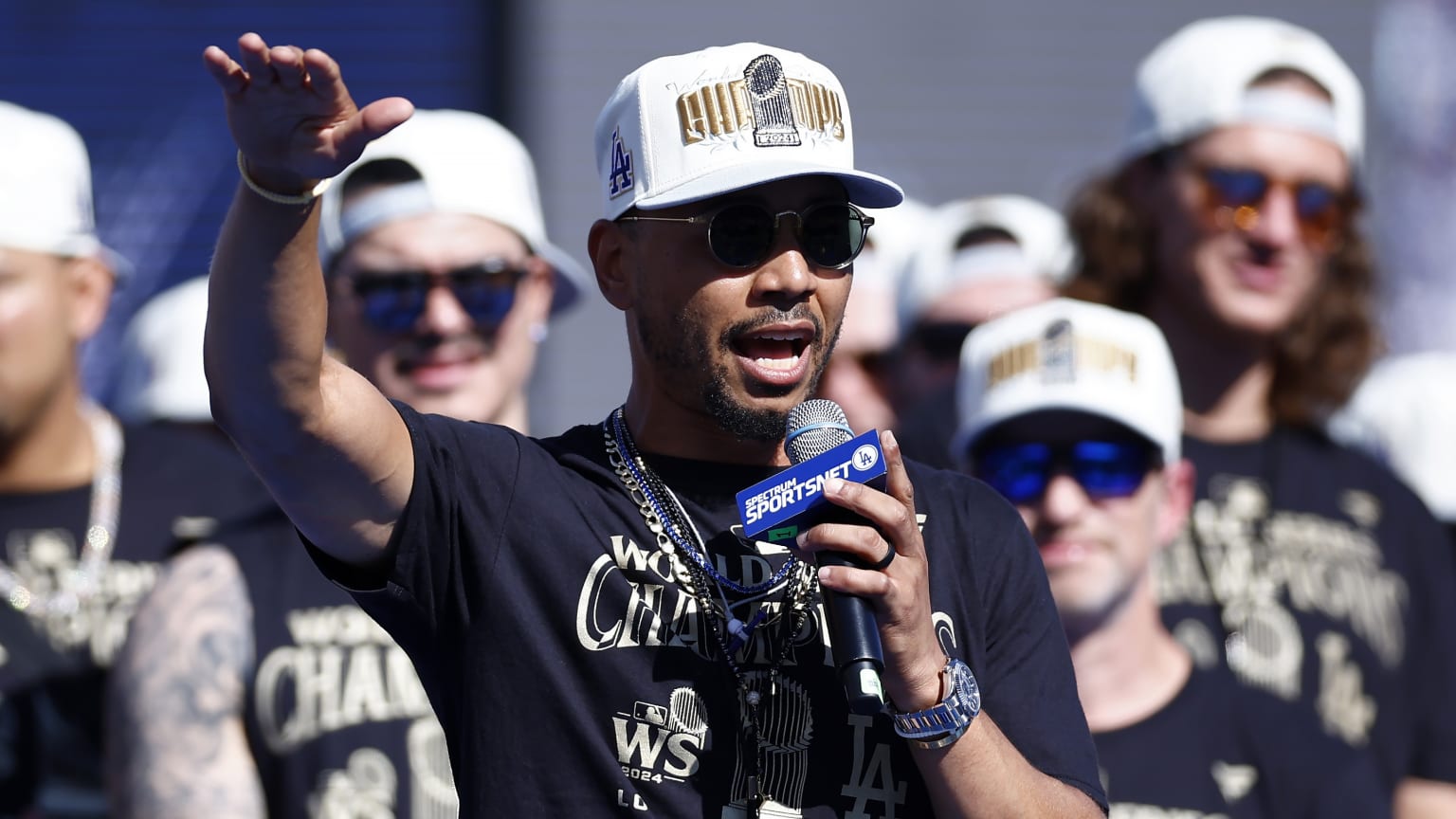 Mookie Betts on winning second title with Dodgers 11/01/2024 Los