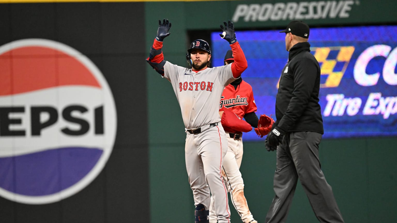 Wilyer Abreu collects four hits 04/24/2024 Boston Red Sox