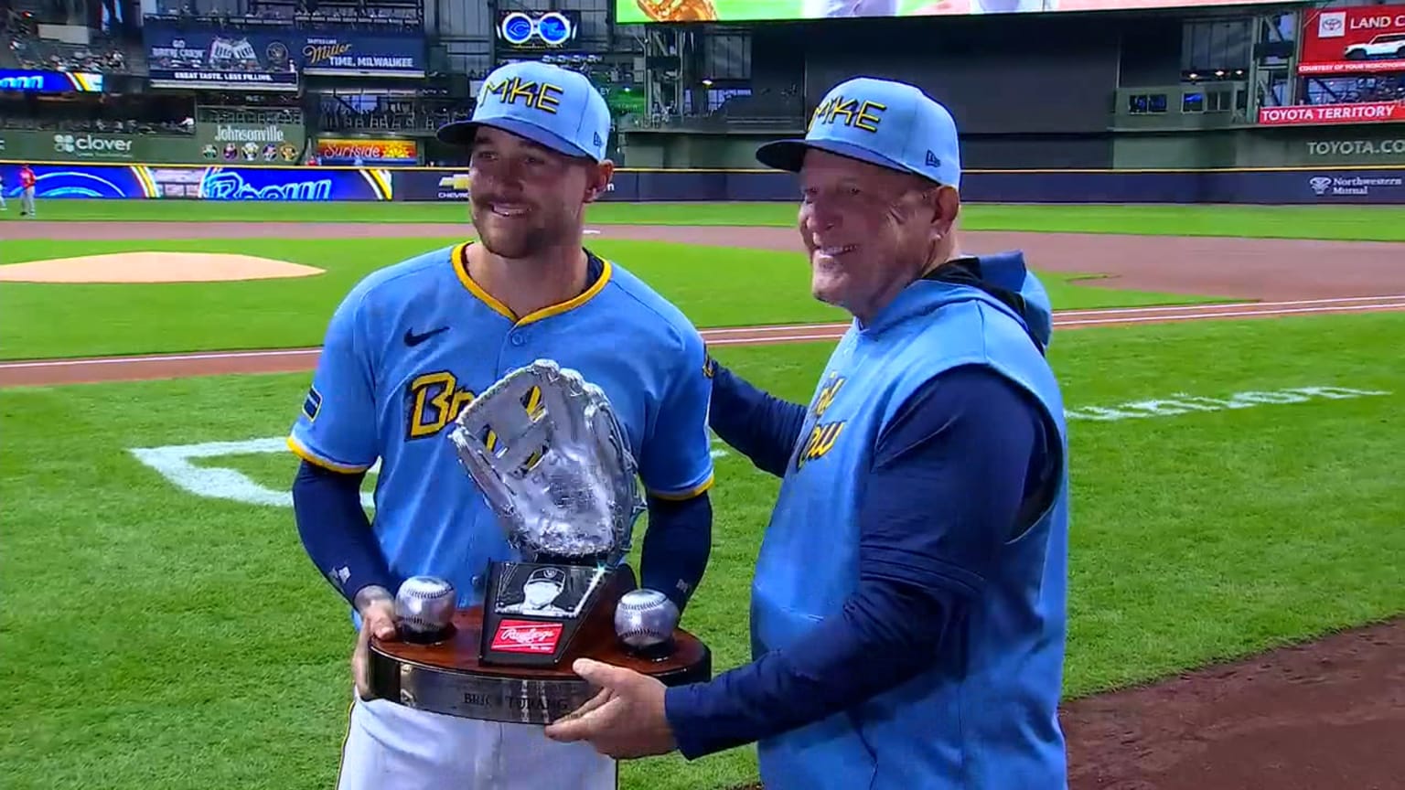 スポーツ選手 MJ gold Miken Pro Series Freak Gold 15