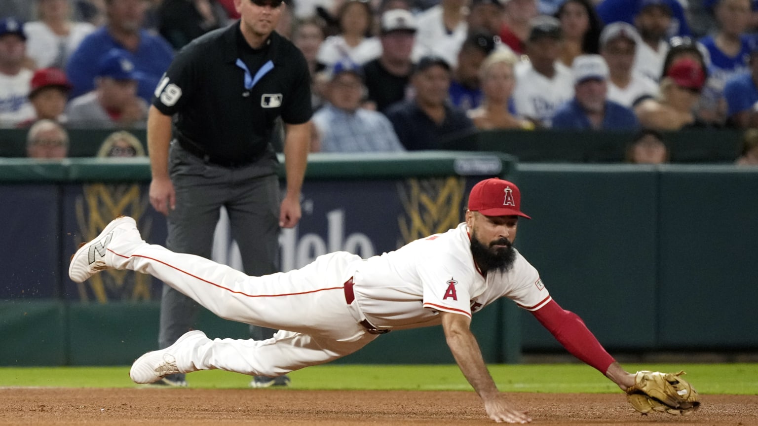 Anthony Rendon's sweet diving stop | 09/04/2024 | Los Angeles Angels