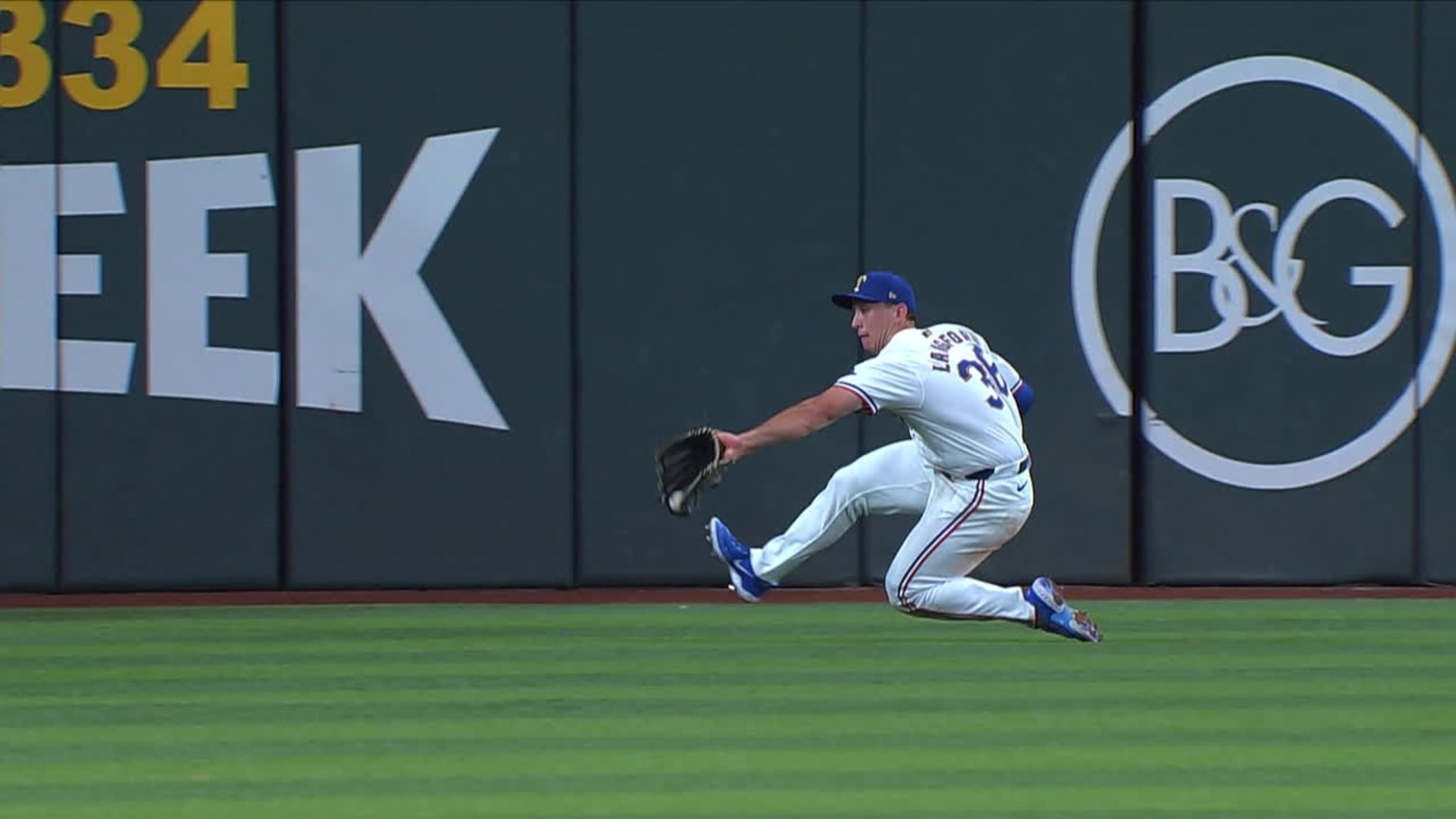 Wyatt Langford's sliding catch | 03/31/2024 | Texas Rangers