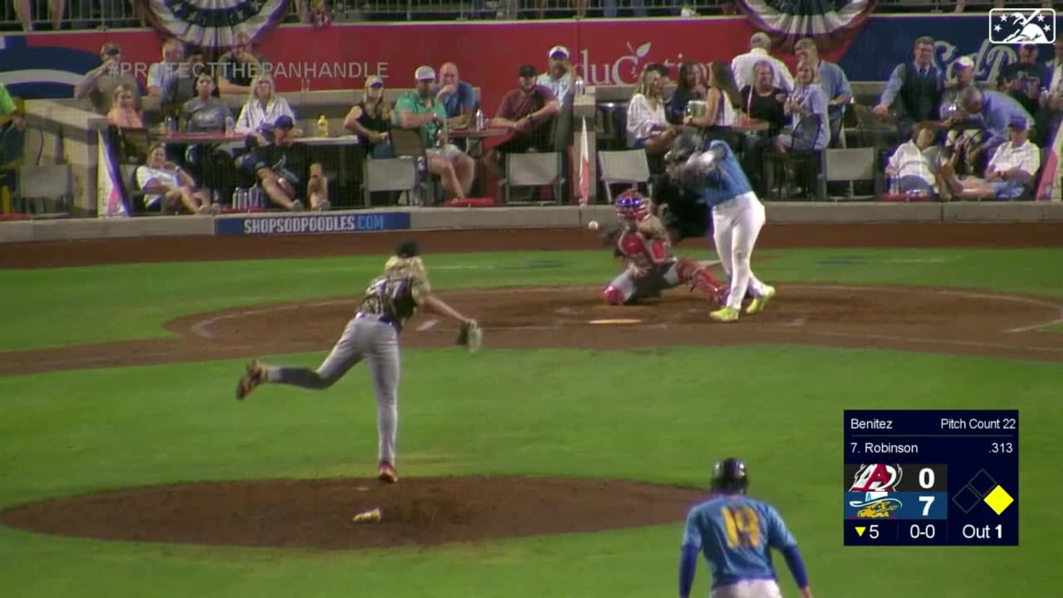 Deyvison De Los Santos laces an RBI single to center | 09/28/2023 ...