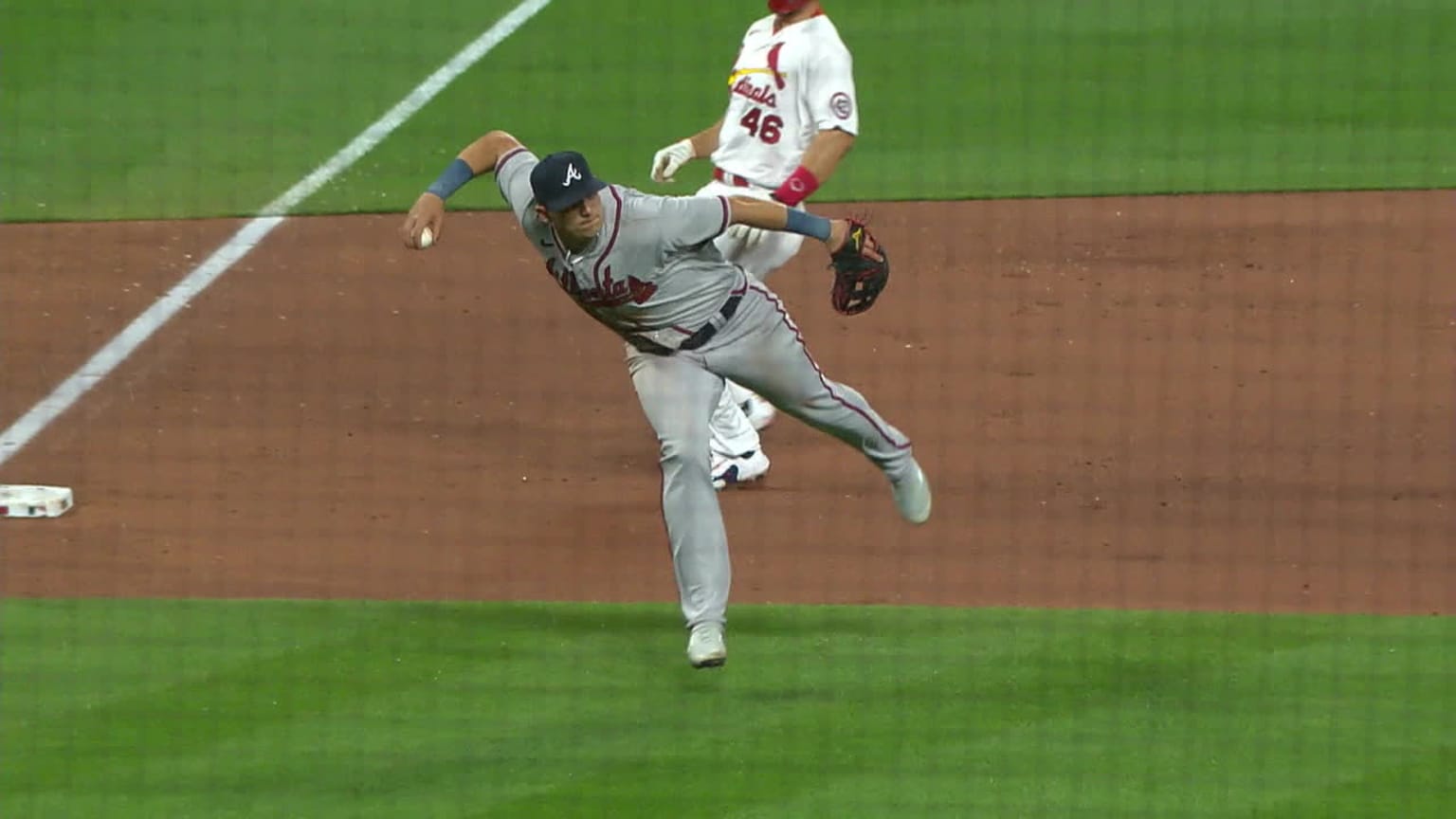 Austin Riley's exceptional barehanded play | 04/04/2023 | Atlanta Braves
