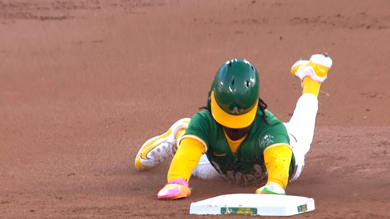 Lawrence Butler picks up 17th stolen base | 09/21/2024 | Athletics