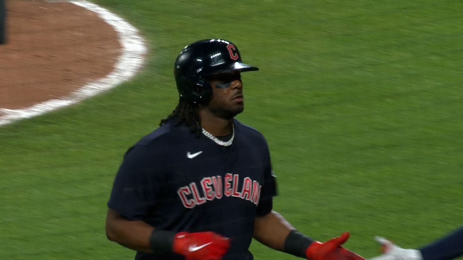 Josh Bell hits a sac fly to center, Ramírez scores 05/30/2023
