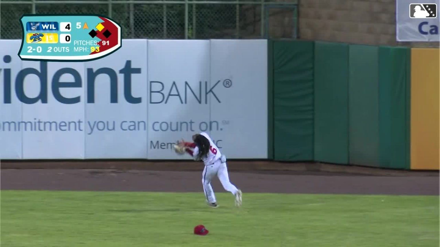 Emaarion Boyd makes an over-the-shoulder grab | 06/16/2024 | MLB.com