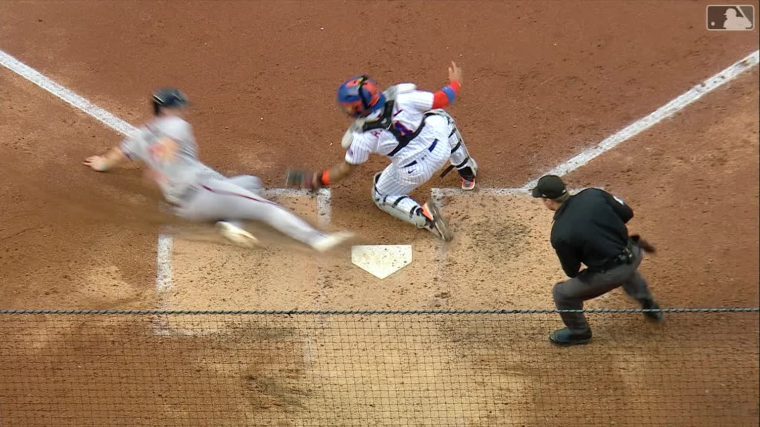 Riley safe at home after review 05/01/2023 Atlanta Braves