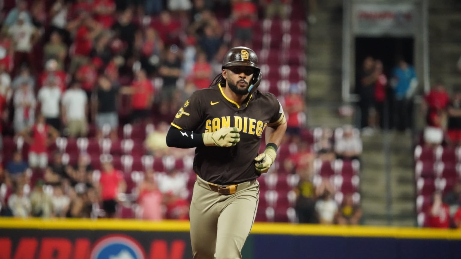 Fernando Tatis Jr. hits two homers in Padres loss