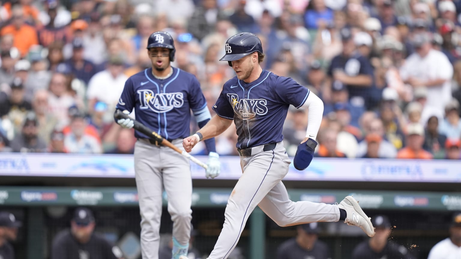 Taylor Walls scores on a wild pitch | 09/26/2024 | Tampa Bay Rays