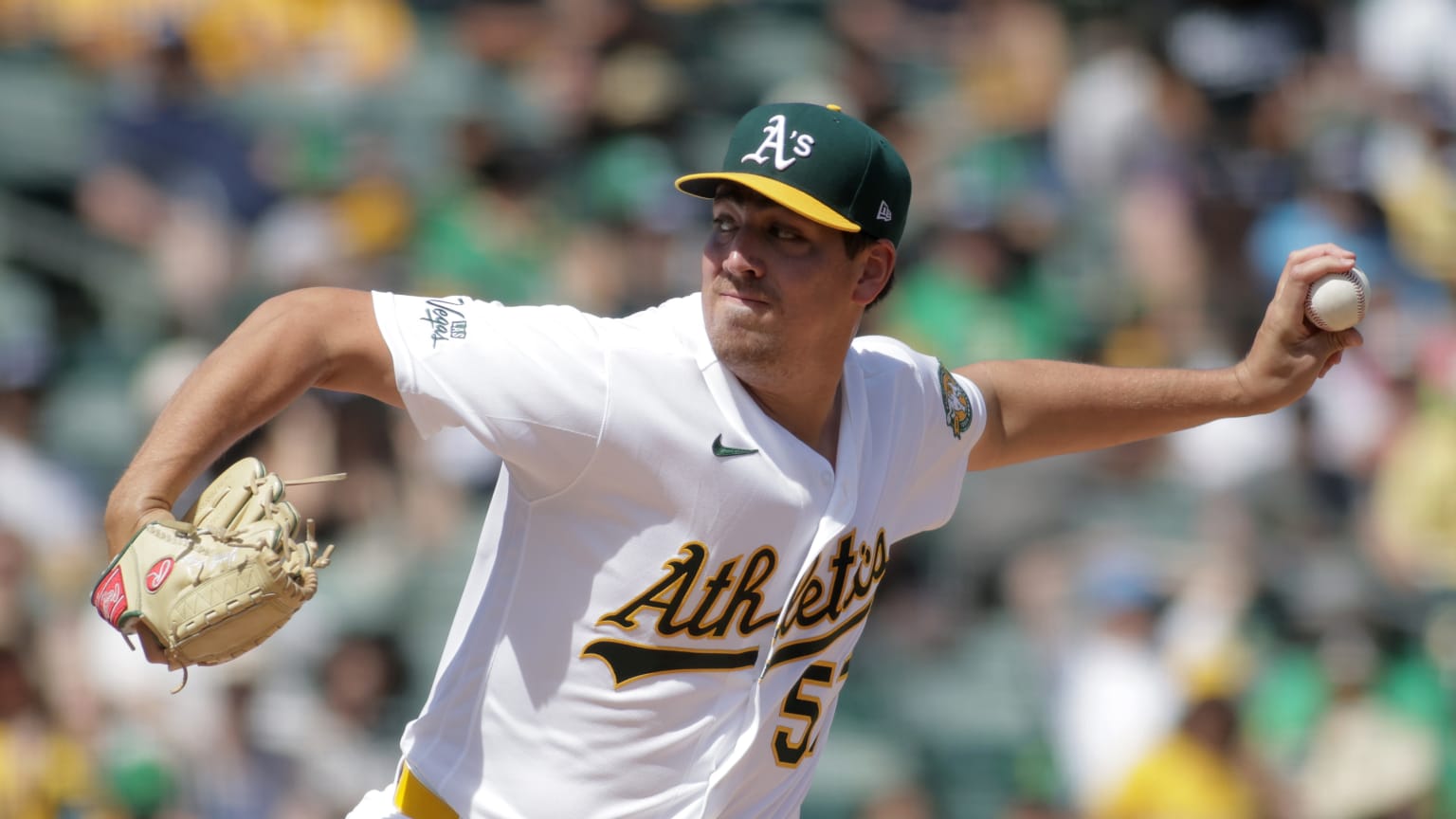 Jacob Lopez escapes jam | 04/05/2026 | Athletics