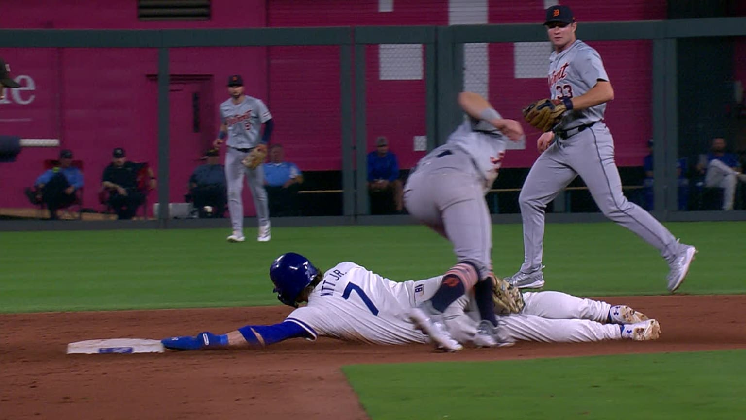 Bobby Witt Jr.'s stolen base stands after challenge | 09/16/2024 ...