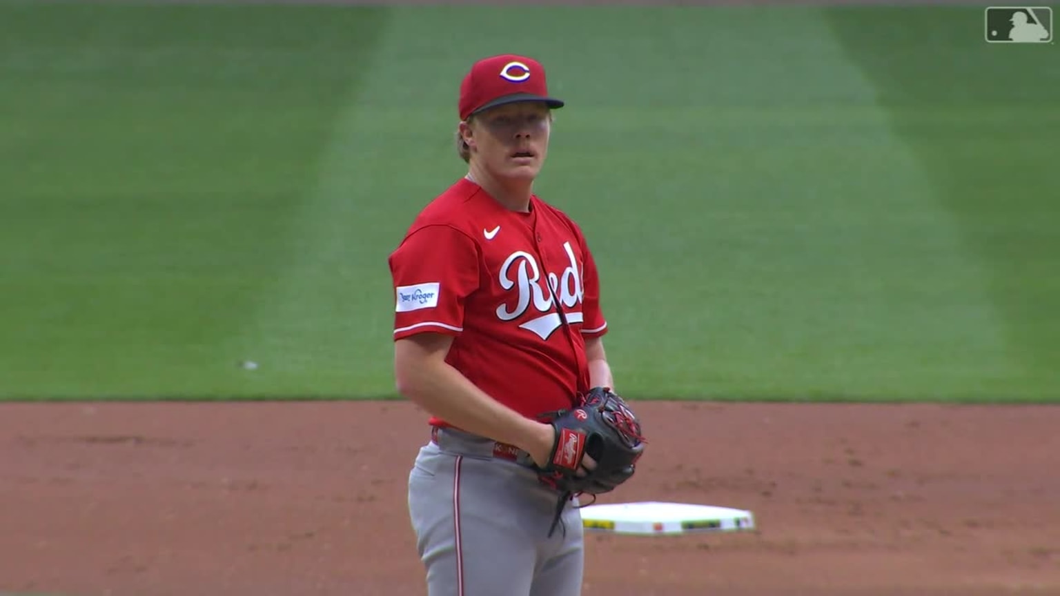 Abbott continues to shine with Cincinnati Reds in MLB