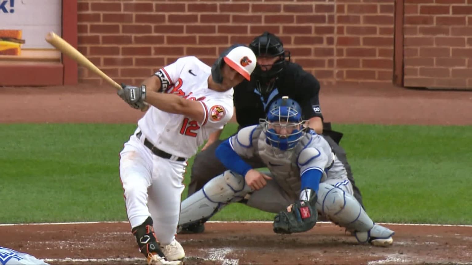 Adam Frazier's two-run double, 06/08/2023