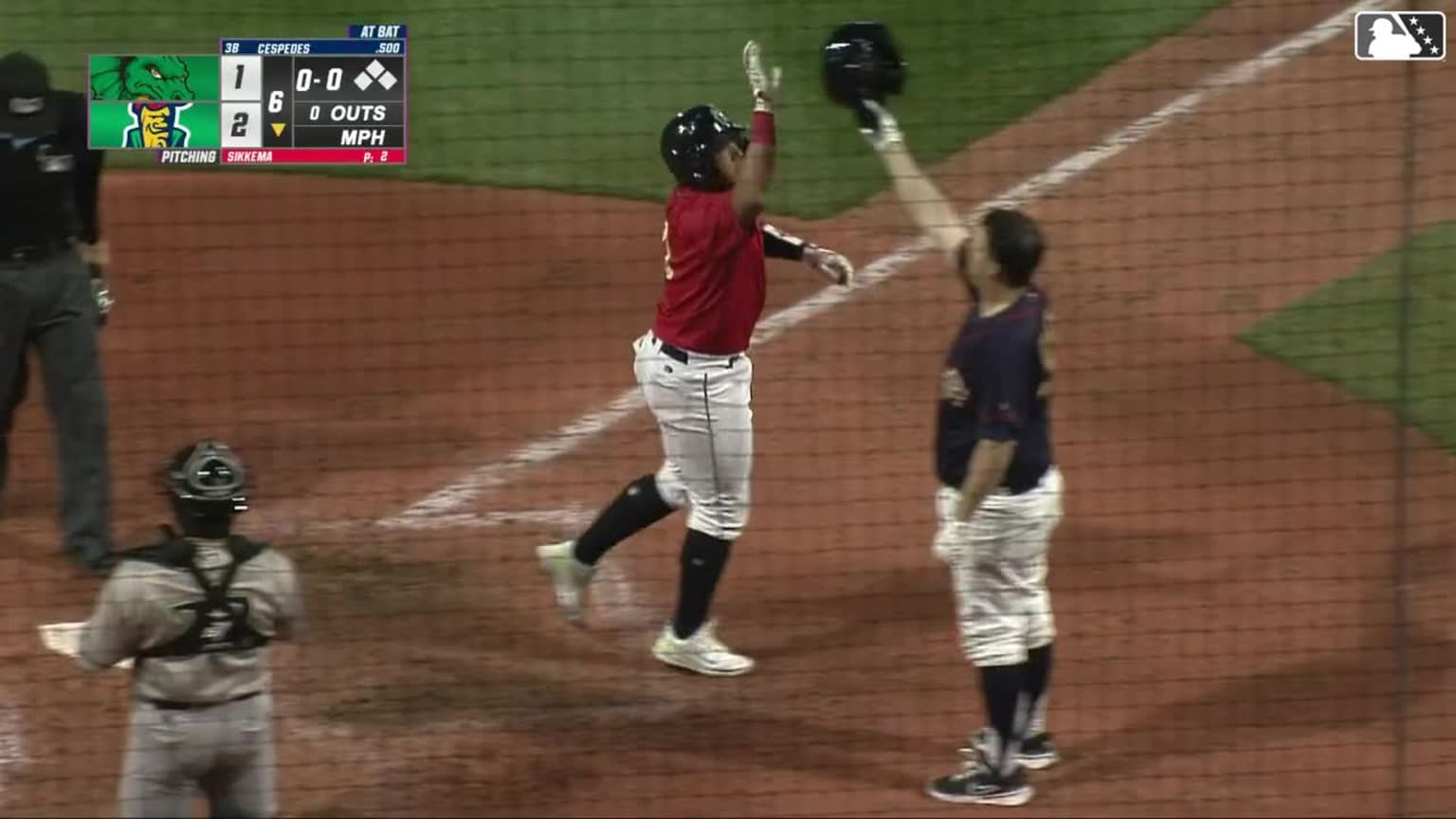Ricardo Olivar hammers a solo homer 04/13/2024