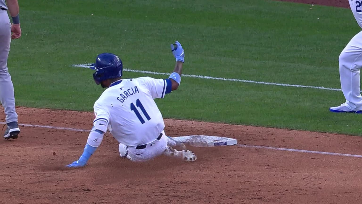 Maikel Garcia’s RBI triple | 05/21/2024 | Kansas City Royals