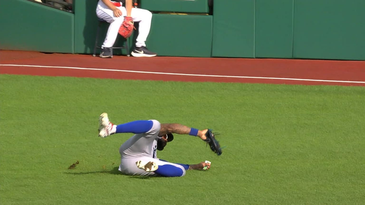 Jason Heyward's sliding catch | 08/24/2023 | Los Angeles Dodgers