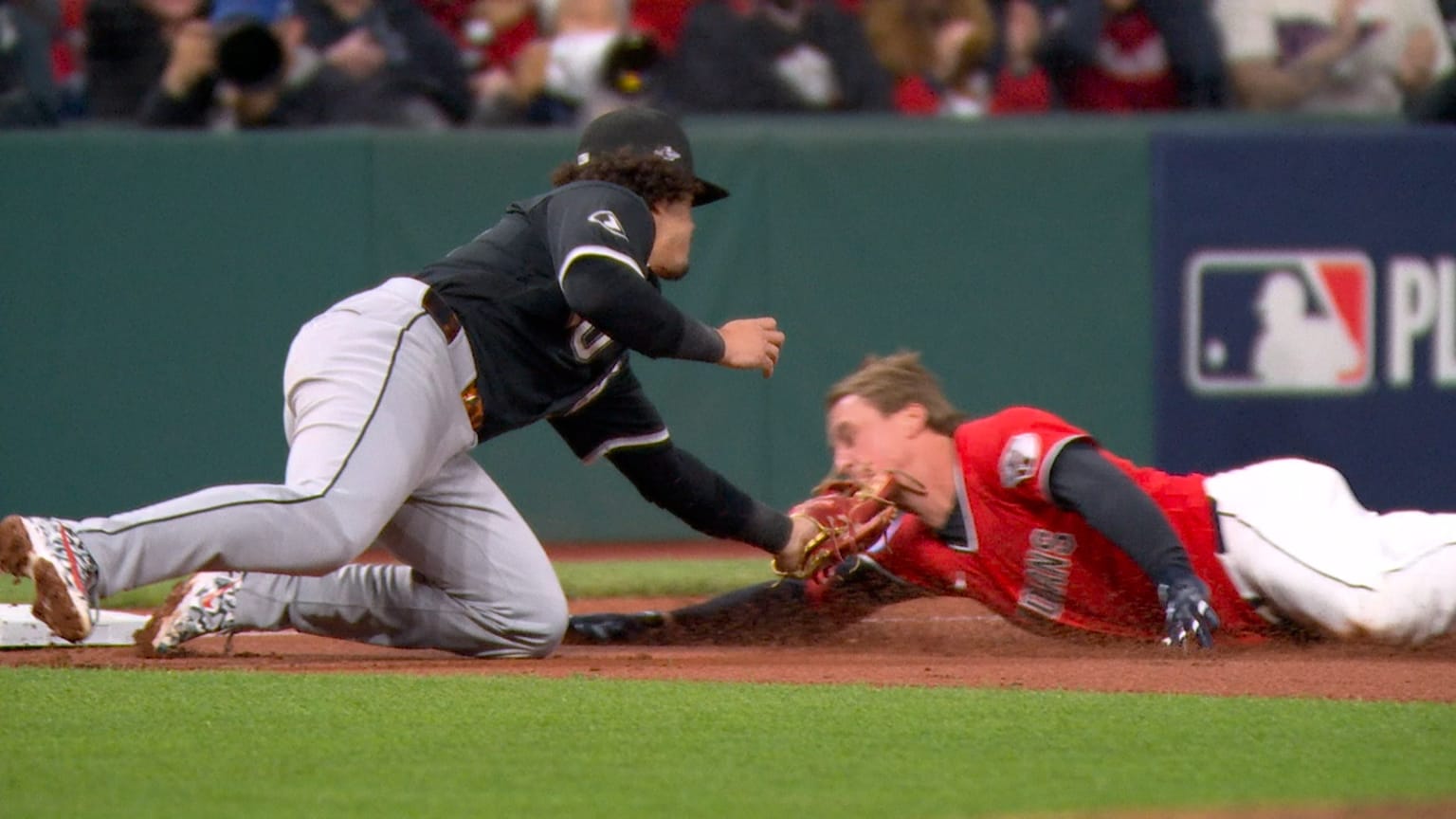 White Sox relay to hose Petey Halpin at third base | 10/10/2026 ...
