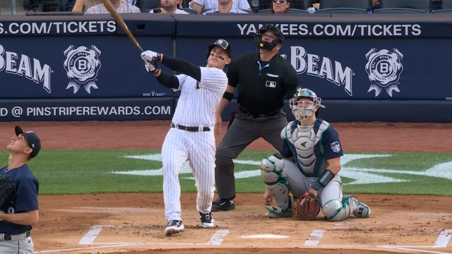 Anthony Rizzo hits an RBI double to center in the 1st | 06/20/2023 ...