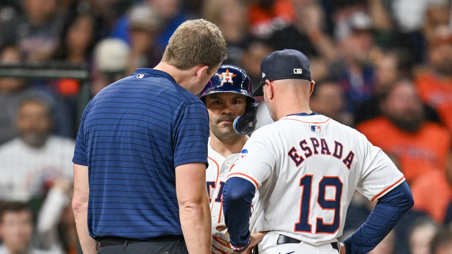 Jose Altuve Leaves Game With Right Side Discomfort 09 11 2024 Mlb
