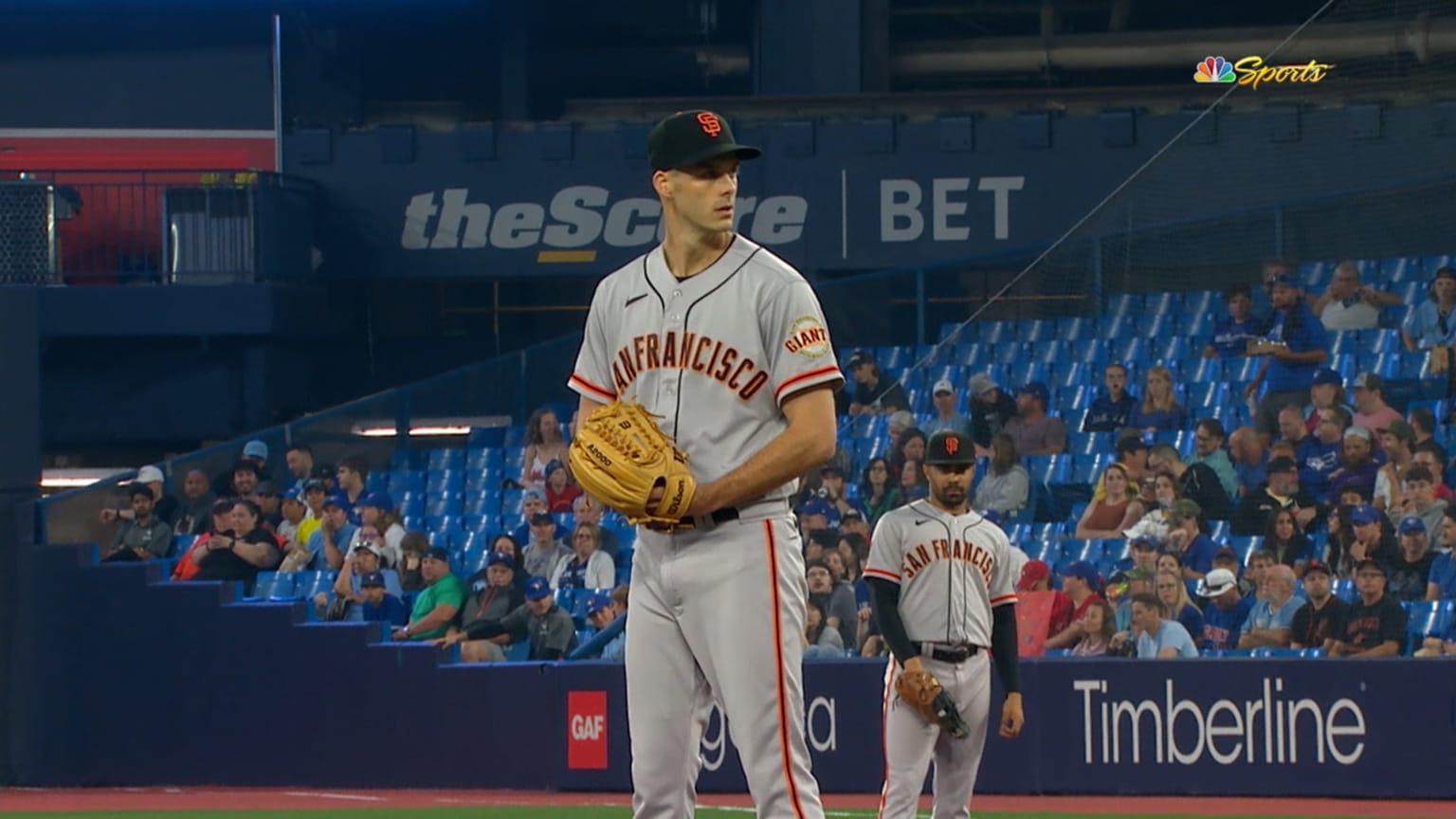 Giants reliever Tyler Rogers throws a pitch that defies gravity — or