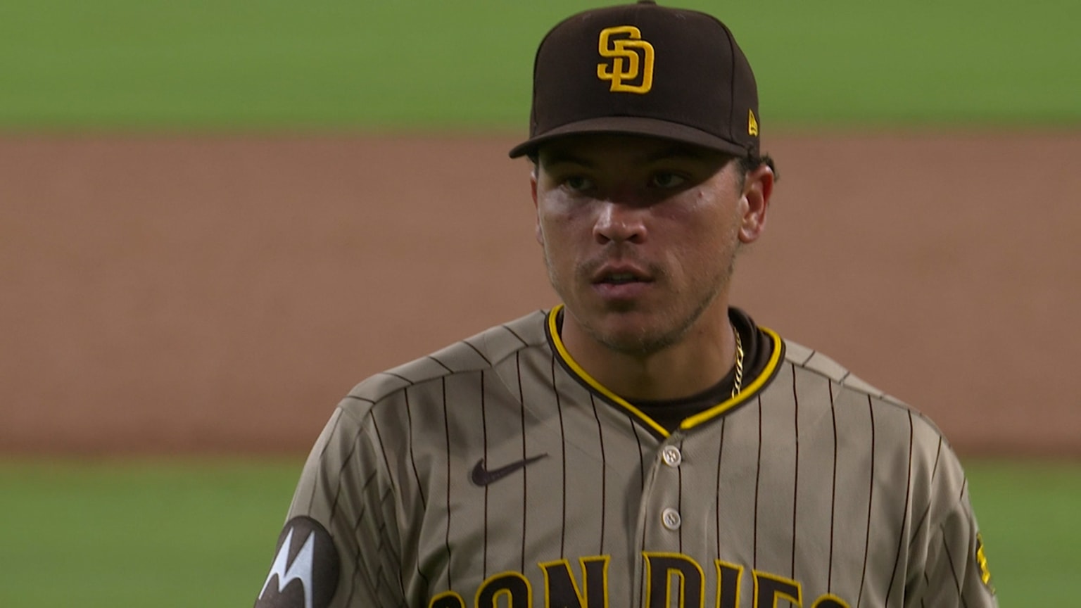 Dustin Harris Makes Sliding Catch and Home-Plate Assist for 7-2 Double Play