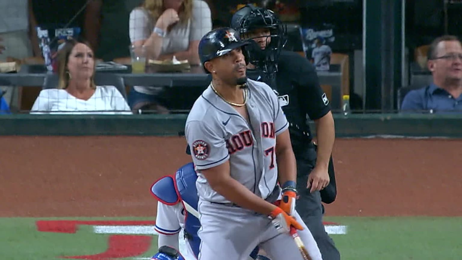 Jose Abreu 2nd Home Run of the Postseason #Astros #MLB Distance: 440ft Exit  Velocity: 110 MPH Launch Angle: 23° Pitch: 91mph Four-Seam…