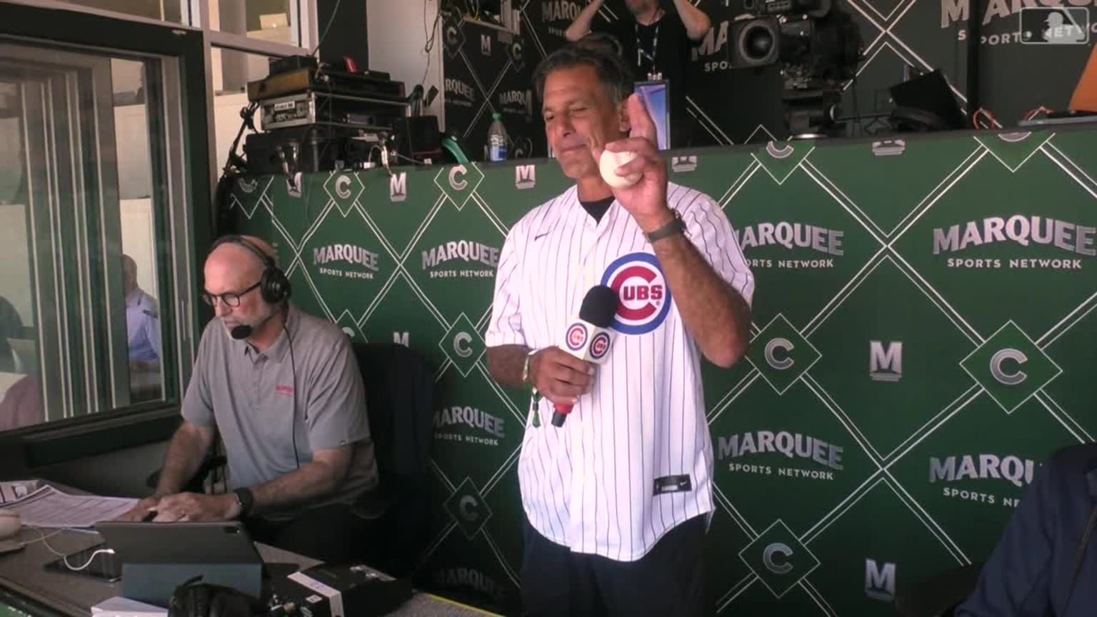 Chris Chelios conducts the 7th inning stretch 07/23/2023 Chicago Cubs