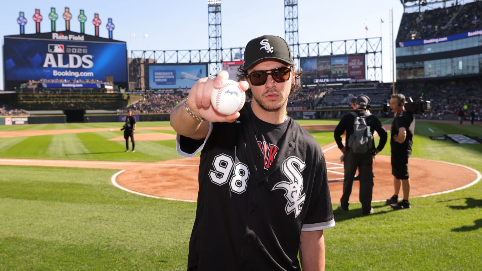 Belmont Cameli throws out the first pitch for Game 3 | 10/07/2026 ...