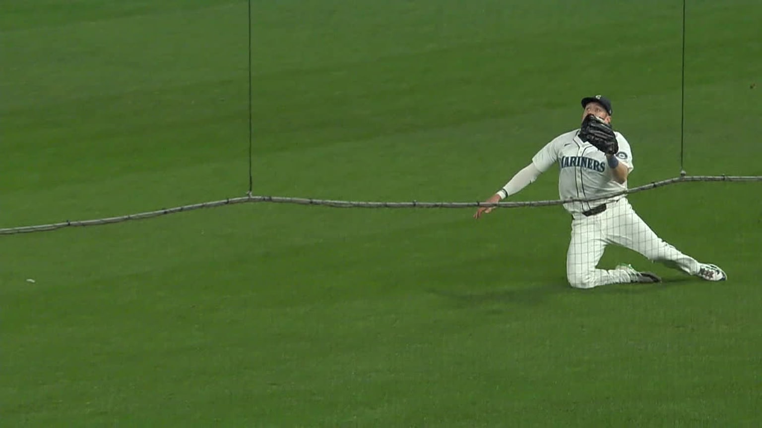 Luke Raley makes a nice sliding catch in the 10th 09/18/2024