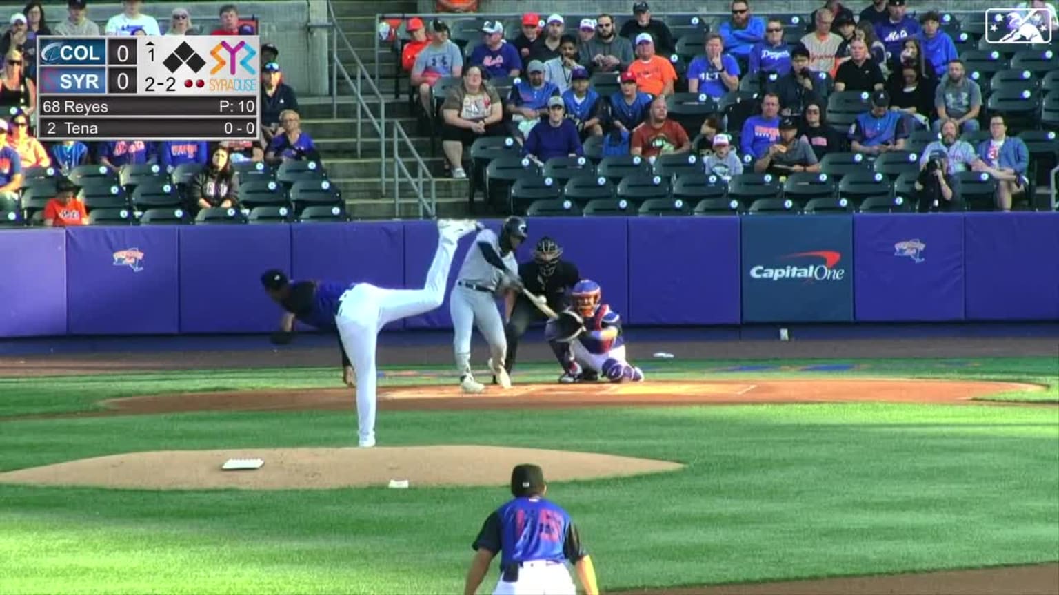 José Tena's first MLB hit, 08/10/2023