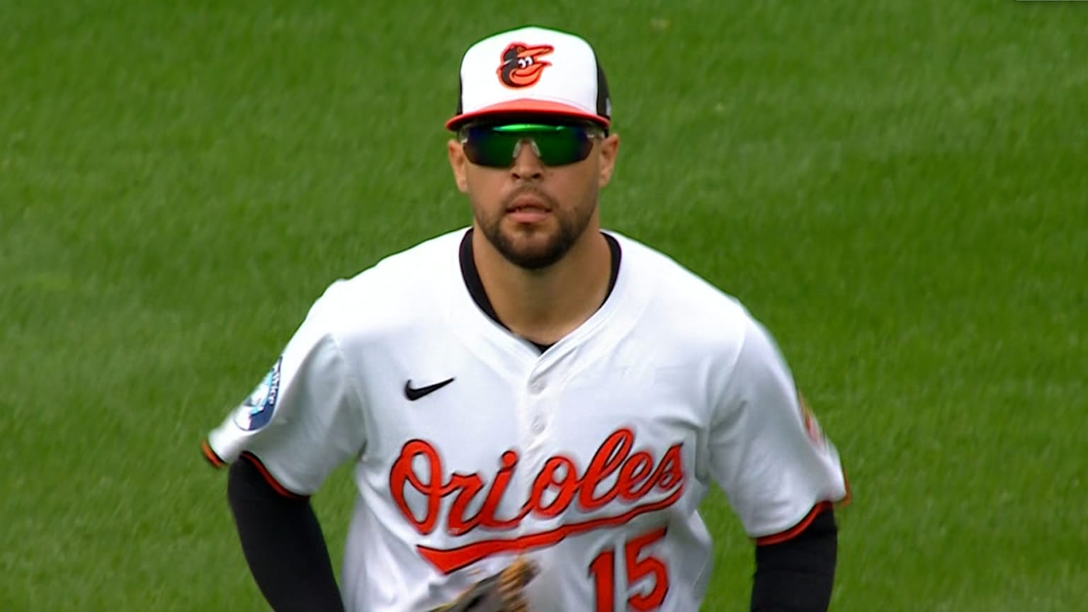 Dylan Carlson makes a clutch running catch