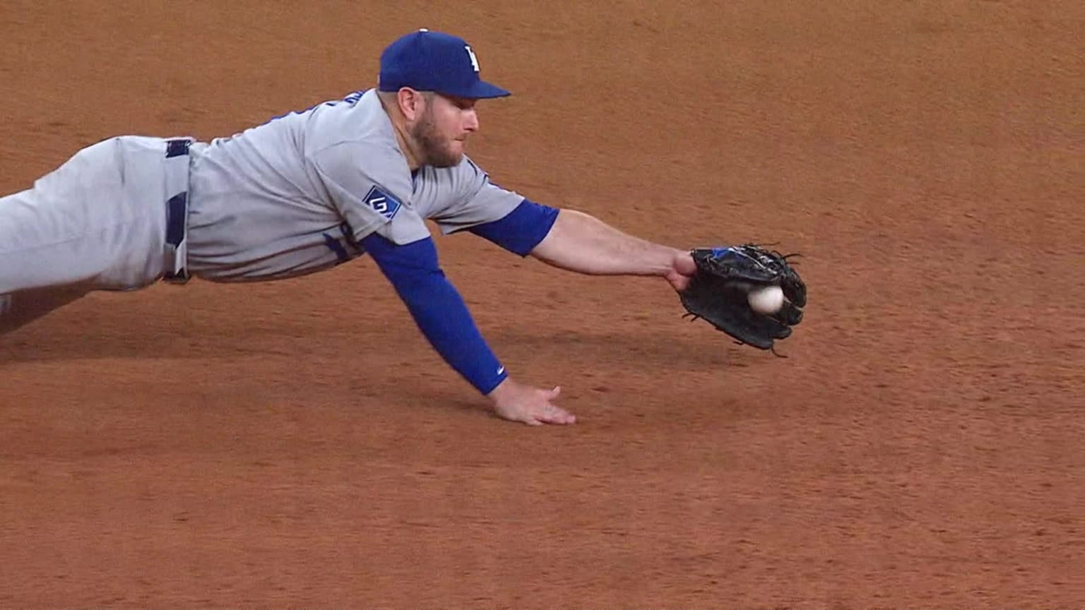 Max Muncy's diving play | 04/18/2025 | Los Angeles Dodgers