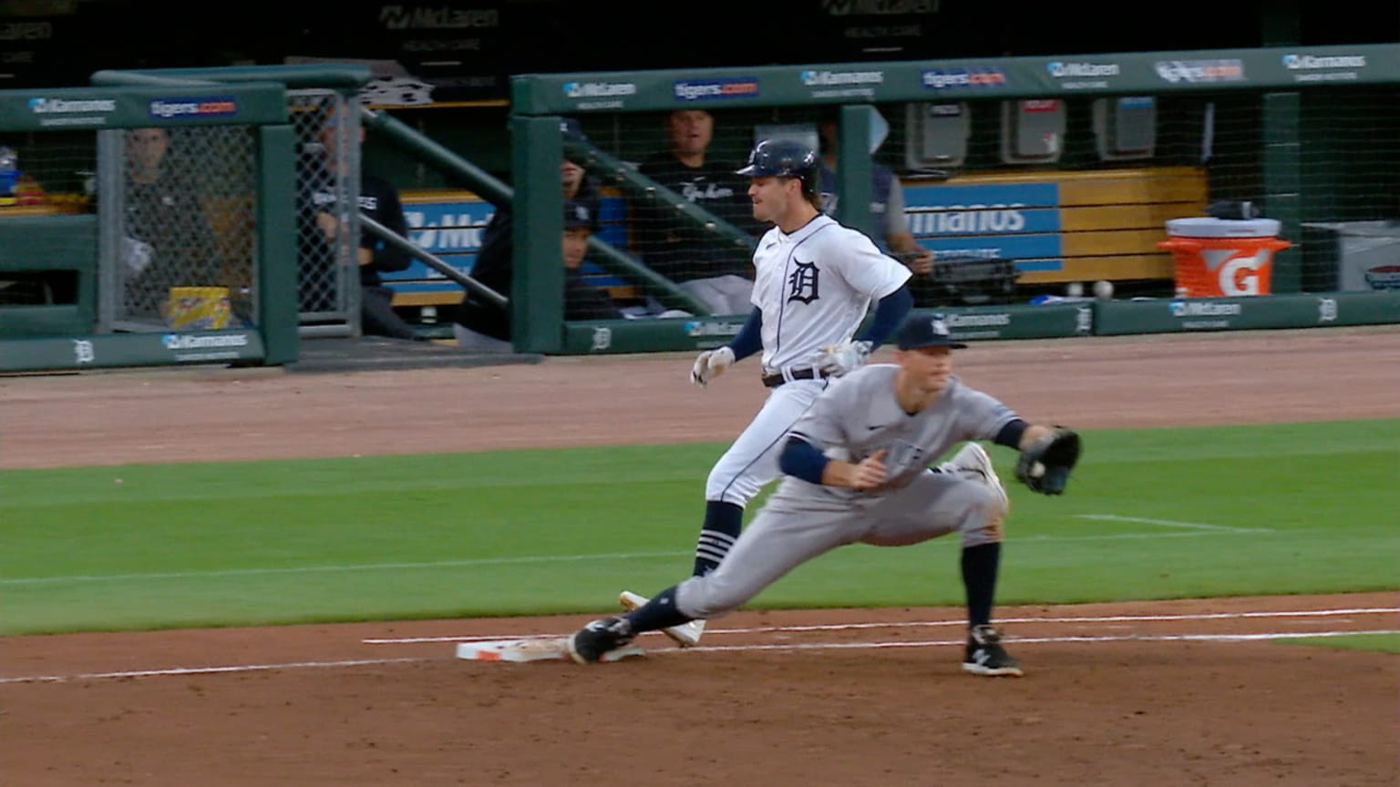Mlb Gameday: Twins 2, Yankees 6 Final Score (08/11/2025): The Turning Point - jxl0rfk