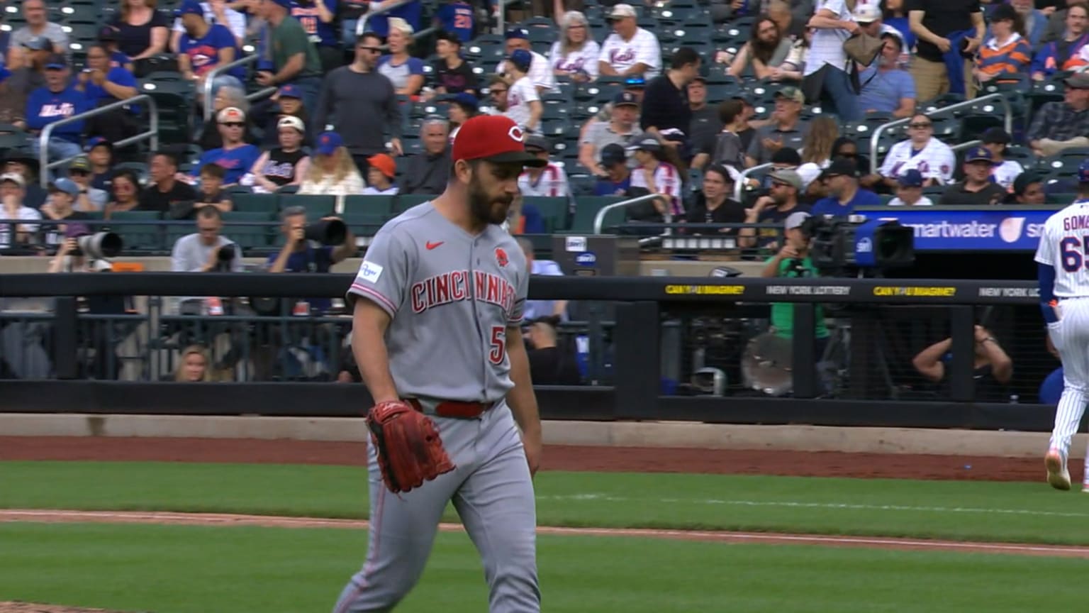 Sam Moll strikes out the side in the 8th inning | 05/25/2026 ...
