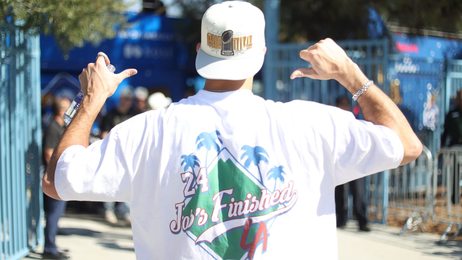 Jack Flaherty on the atmosphere at the Dodgers parade 11/01/2024