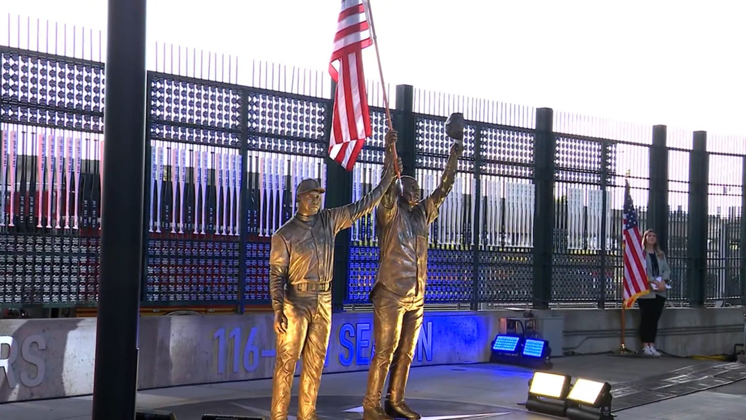 Mariners open Legacy Plaza at T-Mobile Park | 09/03/2026 | MLB.com