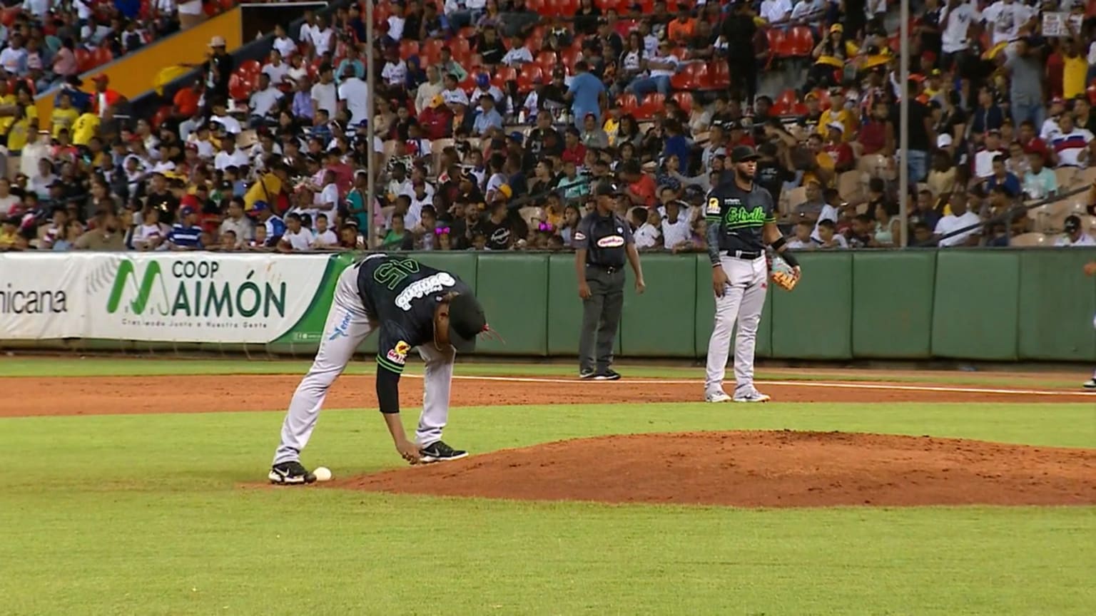 Edwin Uceta strikes out 3 Águilas in 5 innings | 01/11/2023 ...