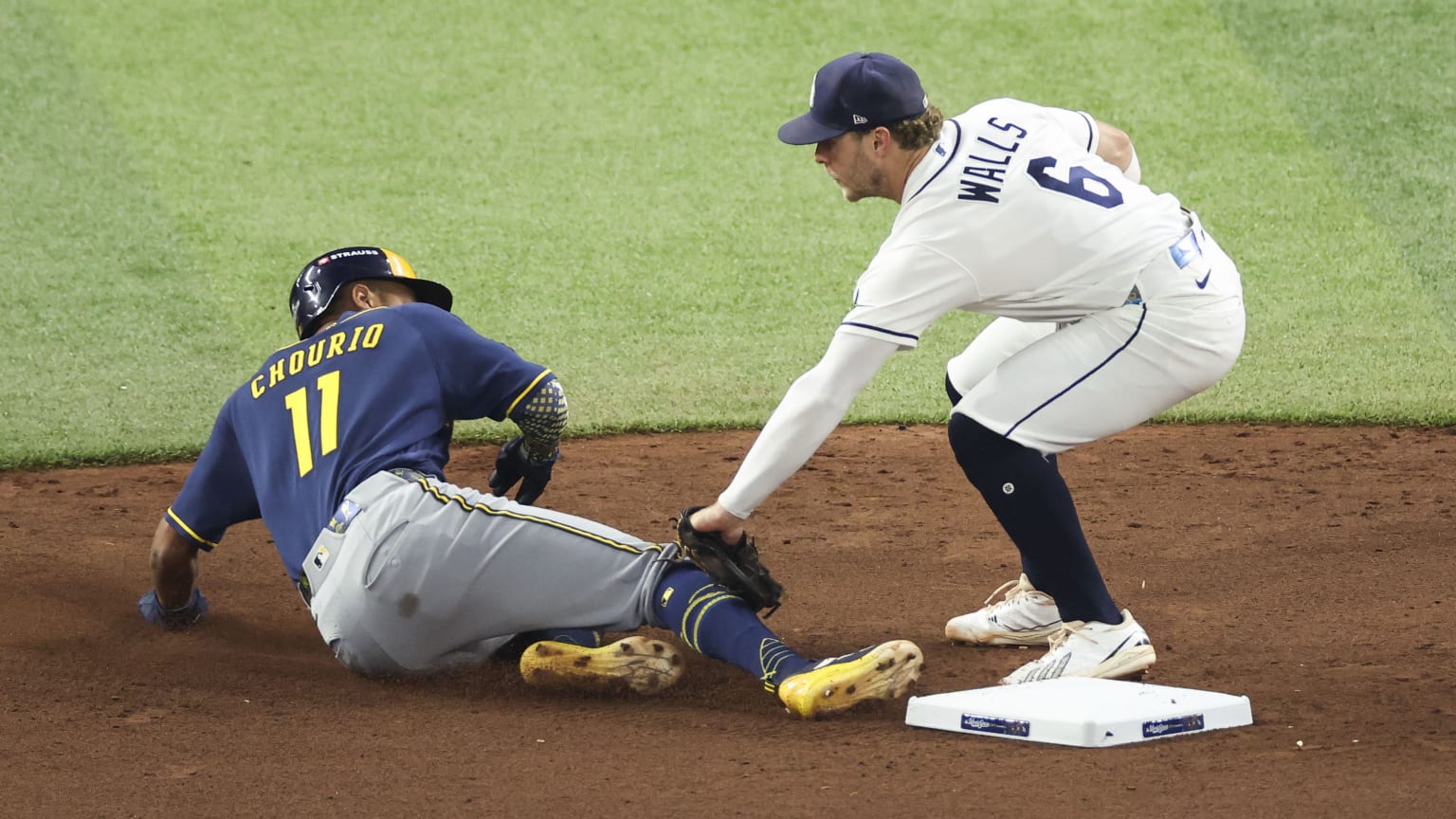 Jonathan Aranda inicia bonito doble play | 28/10/2026 | Los Rays de ...