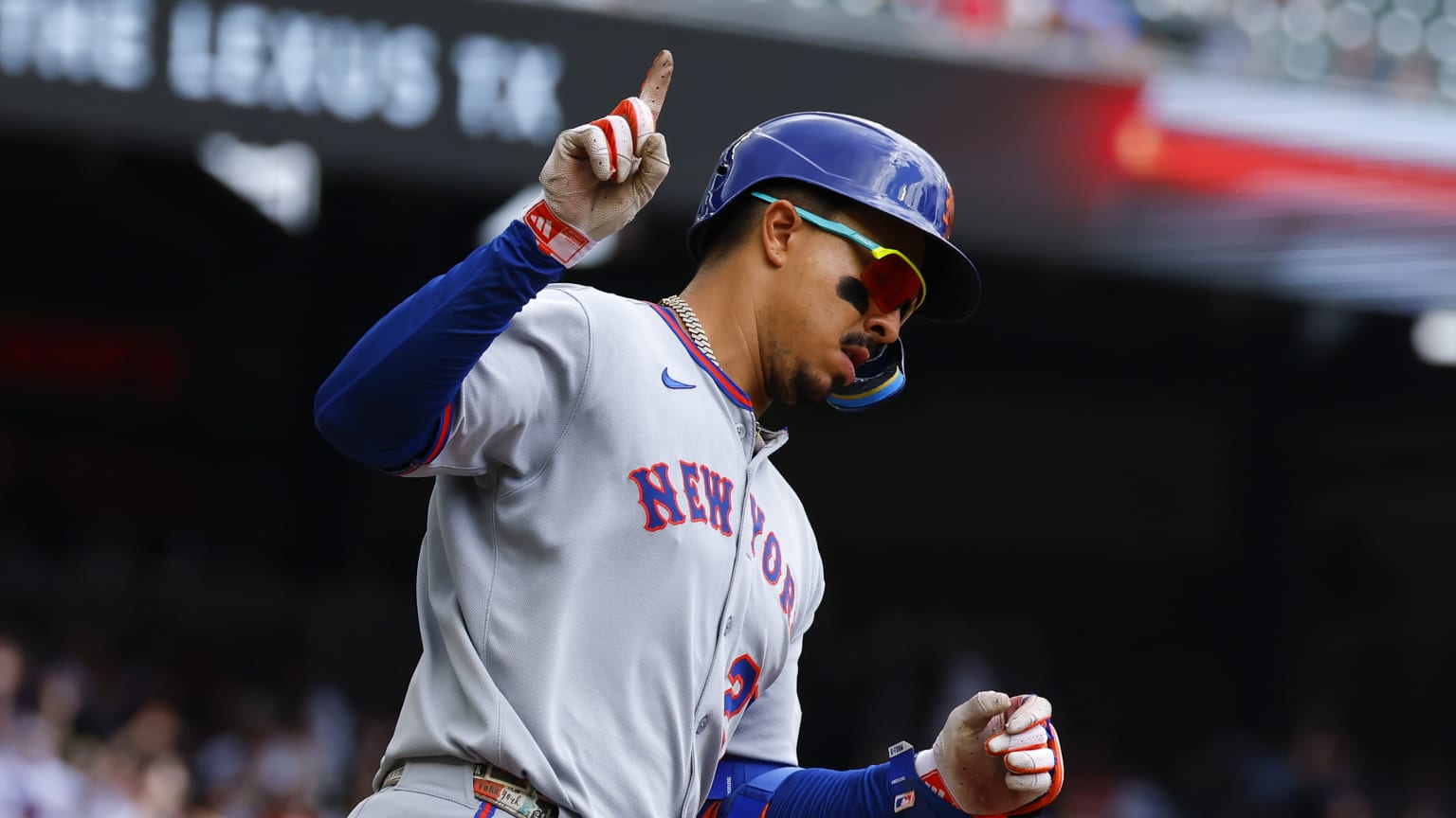 ボブルヘッド　MARK VIENTOS New York Mets New York Mets Mark Vientos Edwin Diaz Bobblehead May 2025