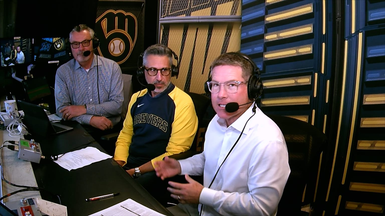 Roger Caplinger discusses his work with Brewers, MLB | 10/02/2022 ...