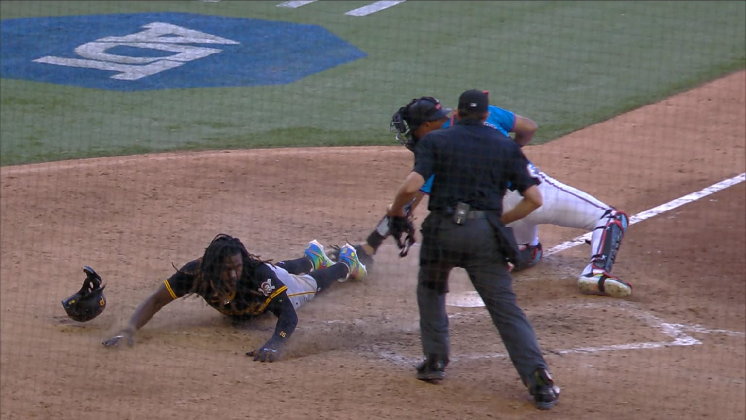 Jason Delay's goahead sac bunt 03/31/2024 Pittsburgh Pirates