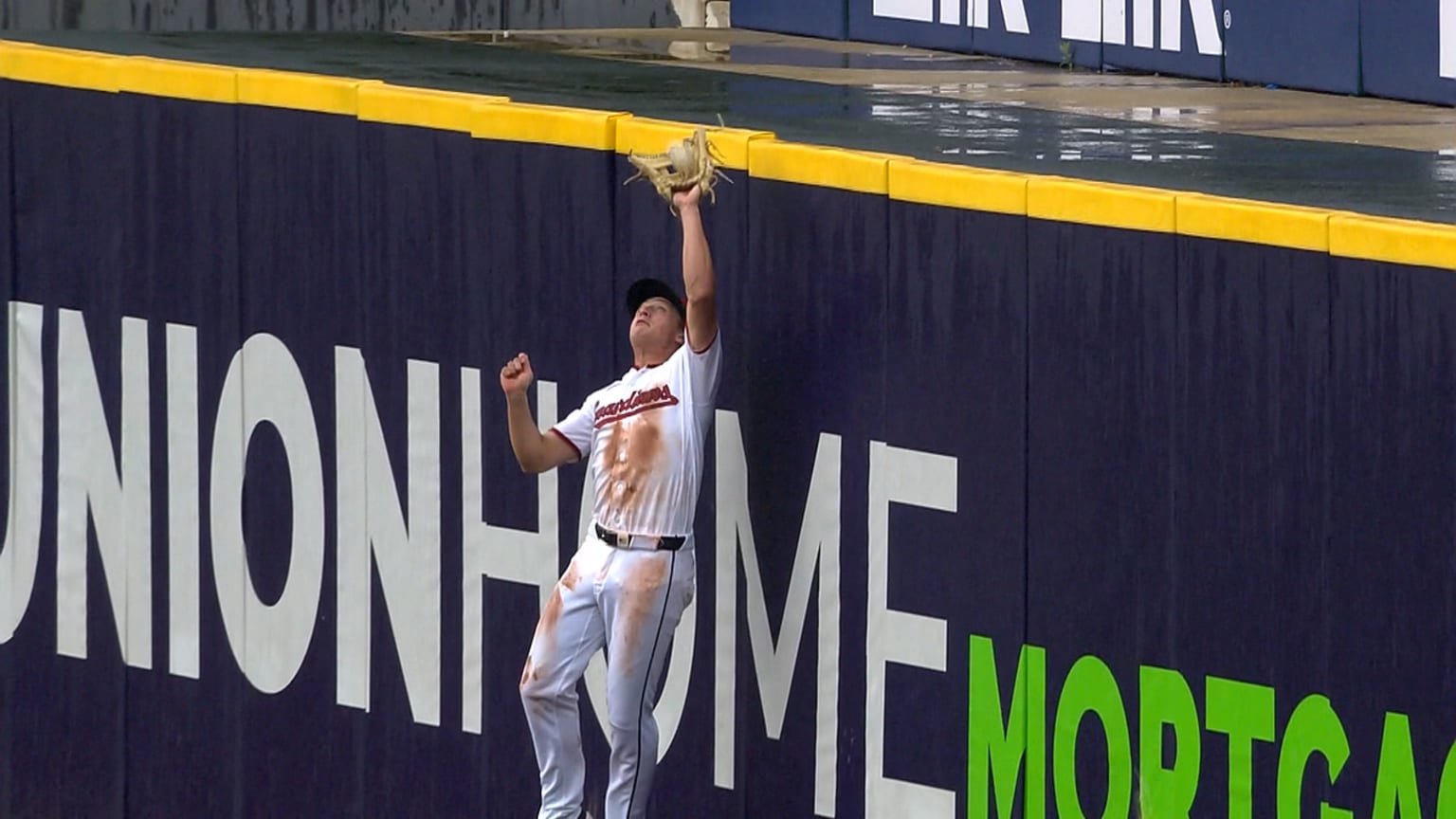 Petey Halpin's leaping catch | 08/02/2026 | Cleveland Guardians